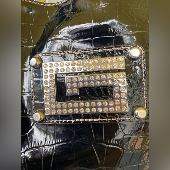 Shiny Black Leather GUESS Bag with rhinestone G - Picture 2 of 13